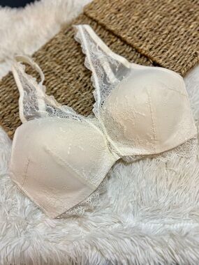 SPANX Soft & Feminine Romance Four Play Lace-Trim Bralette -Small